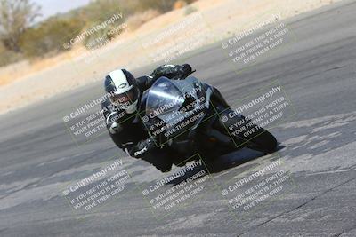 media/Mar-28-2022-Superbike Trackdays (Mon) [[b8603d0f67]]/Open Track Time/Turn 3 Inside/